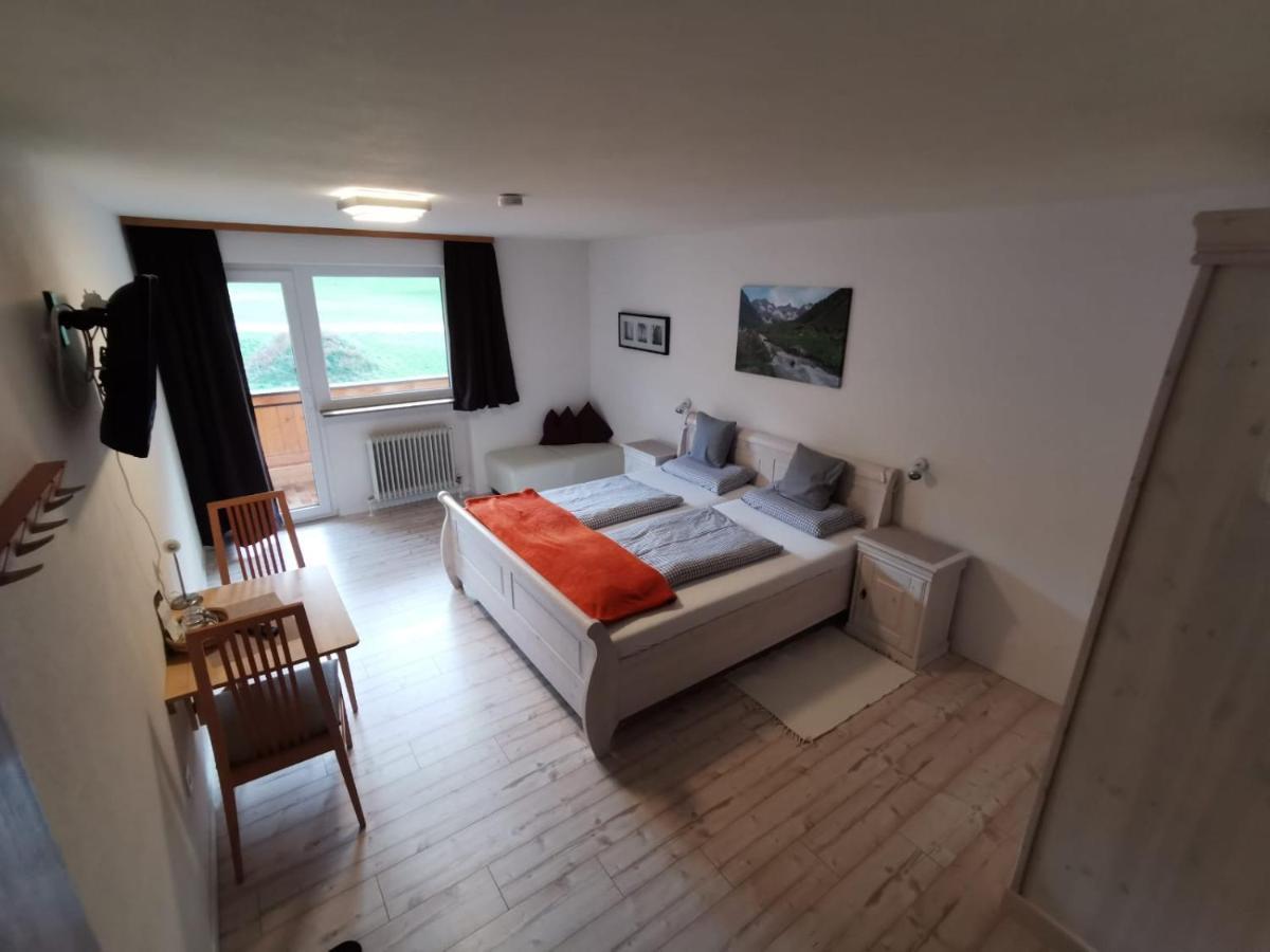 Pension Alpenblick Schattwald Exterior foto