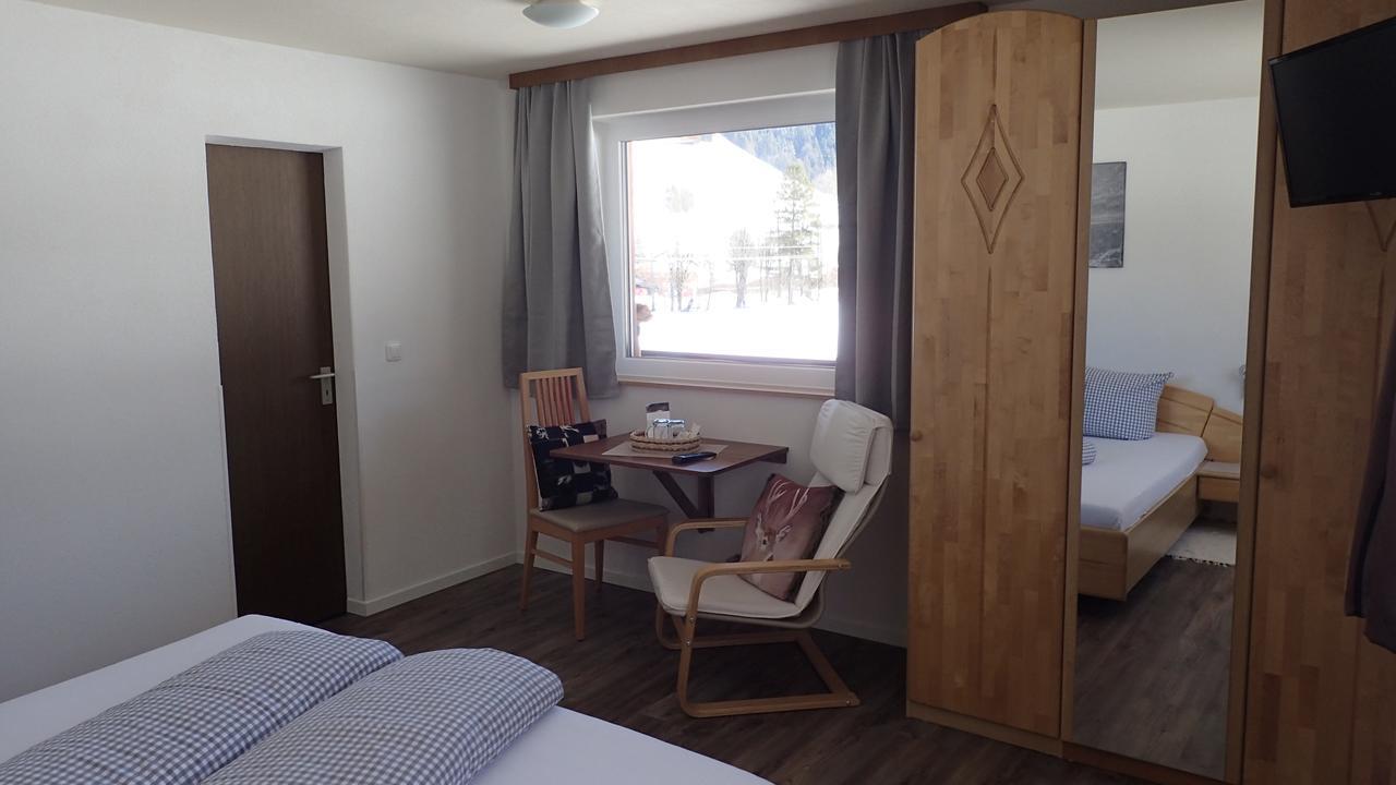 Pension Alpenblick Schattwald Exterior foto